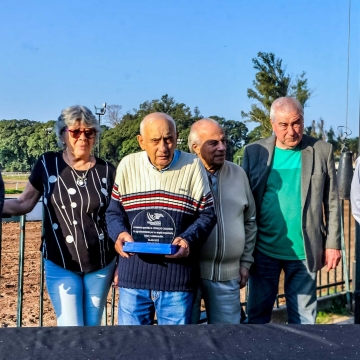 Una vida de pasión por el turf rosarino: emotivo homenaje a Osvaldo "Radi" Casadidio 