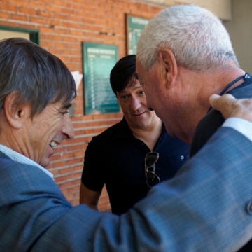 Jorge Valdivieso visitó el Hipódromo Independencia en una jornada especial